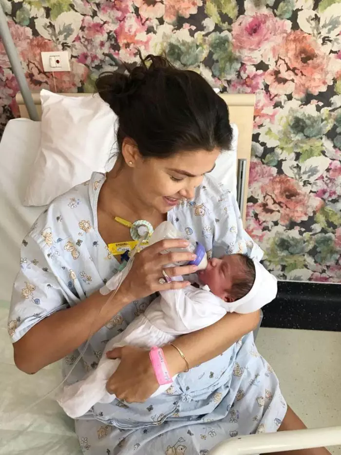 Alina Pușcaș dietă și fetița ei, Iris