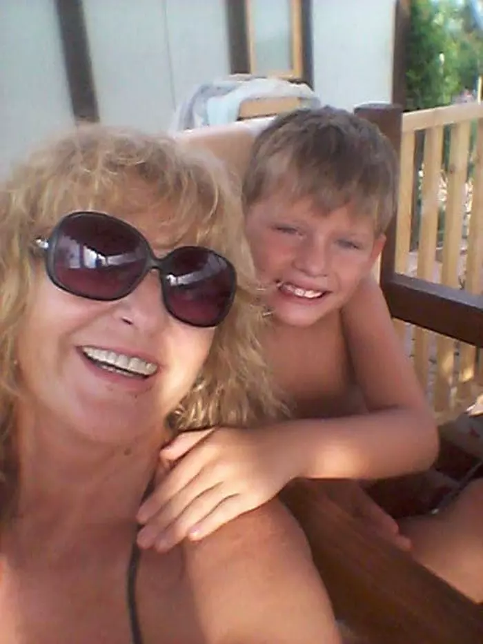 Mama Alinei Vidican și Alexandru