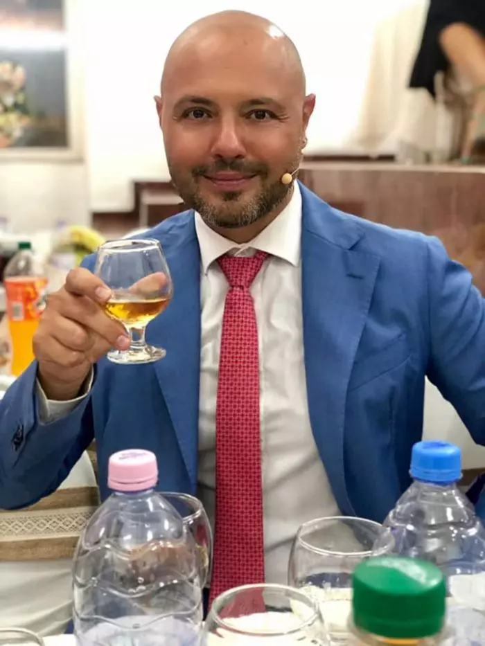 Mihai Mitoseu divorteaza 2