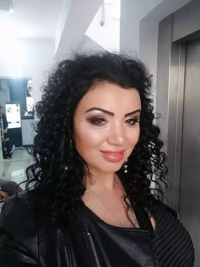 Adriana-Bahmuteanu-1