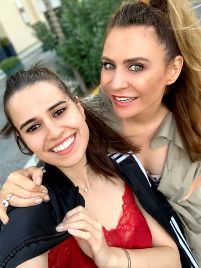 Adina Buzatu  zi naștere