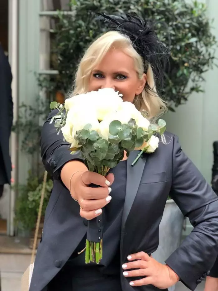 Paula Chirilă a prins buchetul de mireasă la nunta Wandei