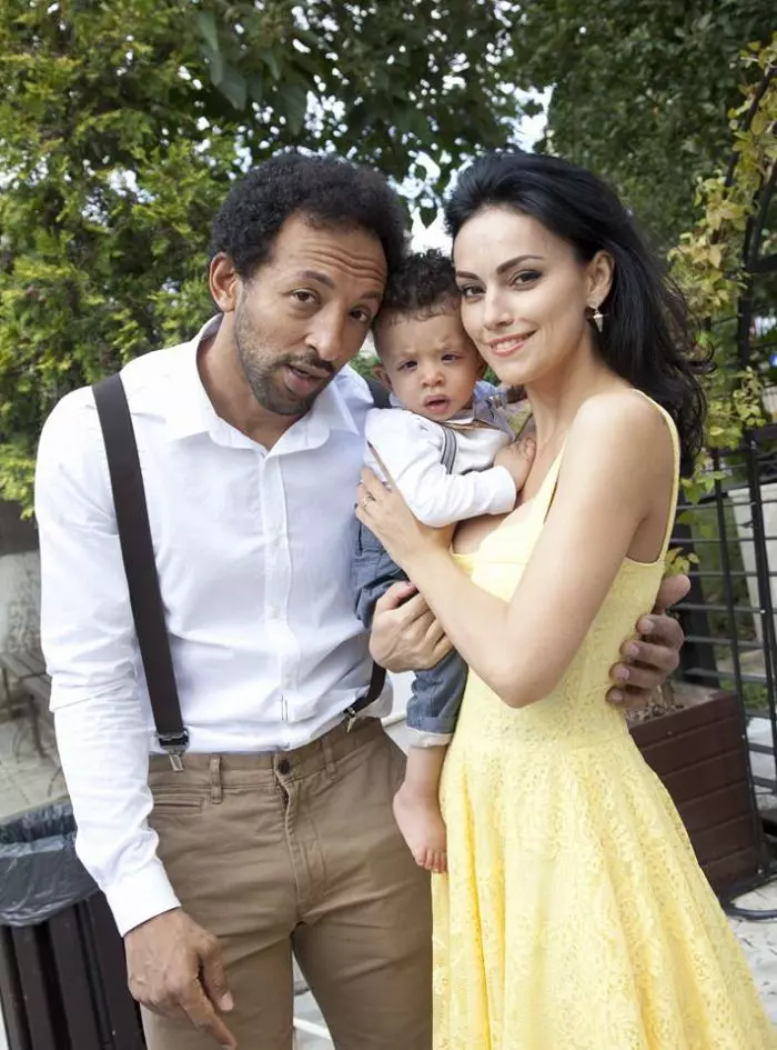 Kamara, Leon Akim și Oana