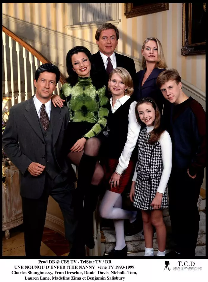 "Dădaca" și colegii ei de serial.