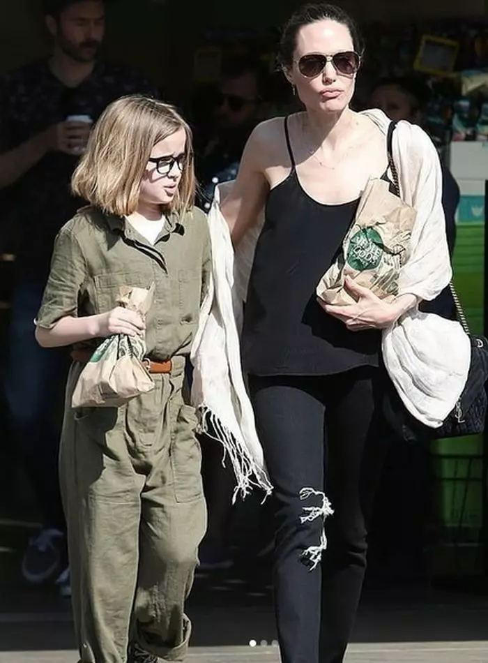 Cu ochelari, Vivienne îi seamănă și mai mult lui Brad Pitt.