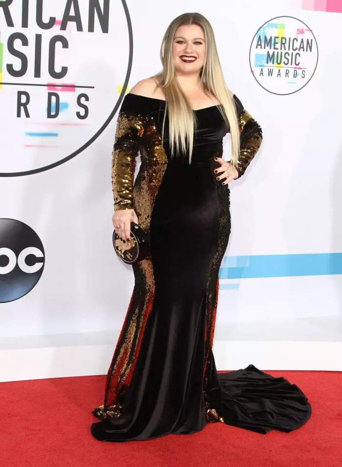 Kelly Clarkson - outfit Christian Siriano