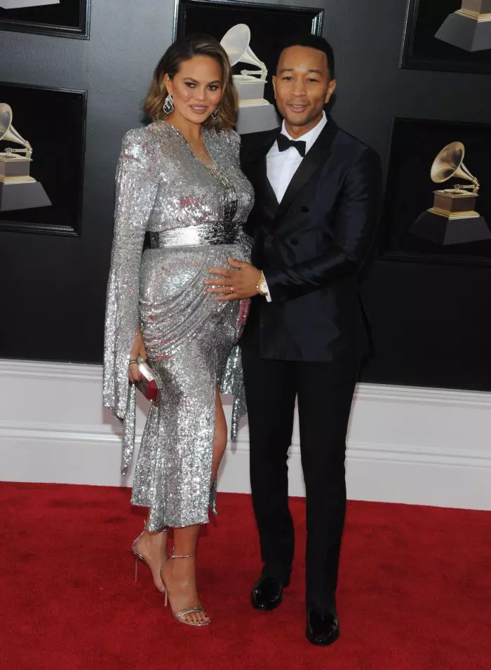 Chrissy Teigen și John Legend au devenit părinți pentru a doua oară.