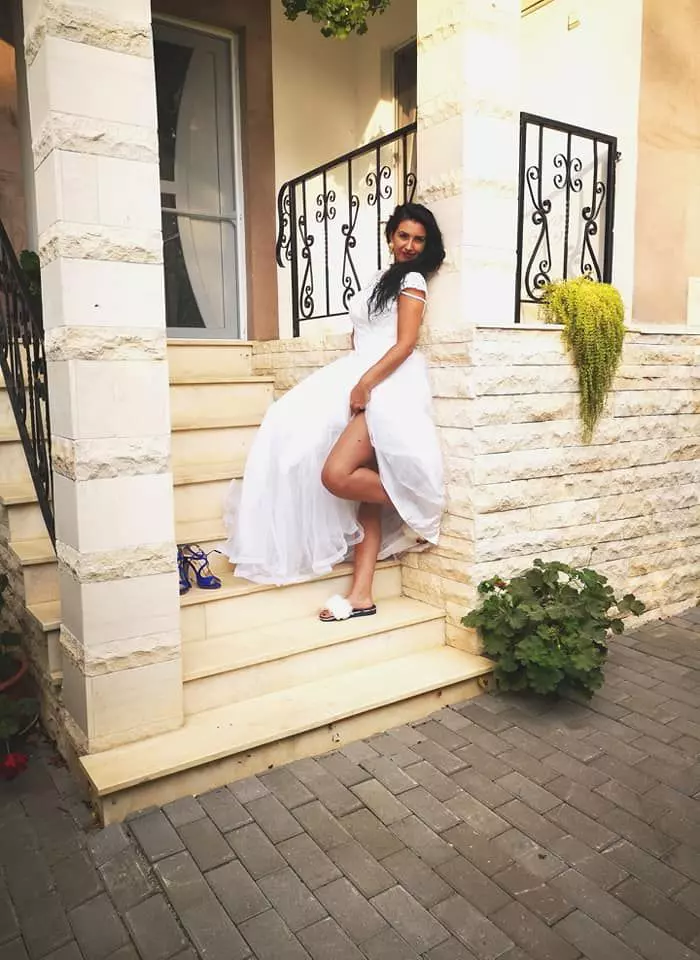 Mirela de la ”Insula iubirii” a îmbrăcat rochia de mireasă