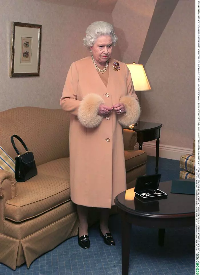 Regina Elisabeta a II a