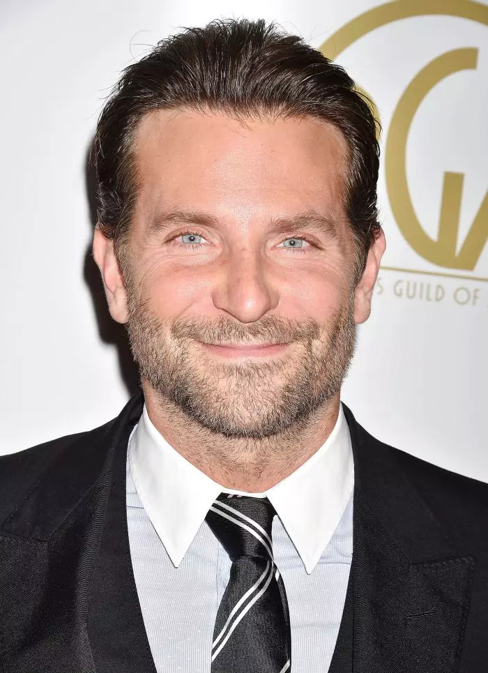 Bradley Cooper a renunțat la alcool la 29 de ani, deoarece simțea că-i va distruge viața.