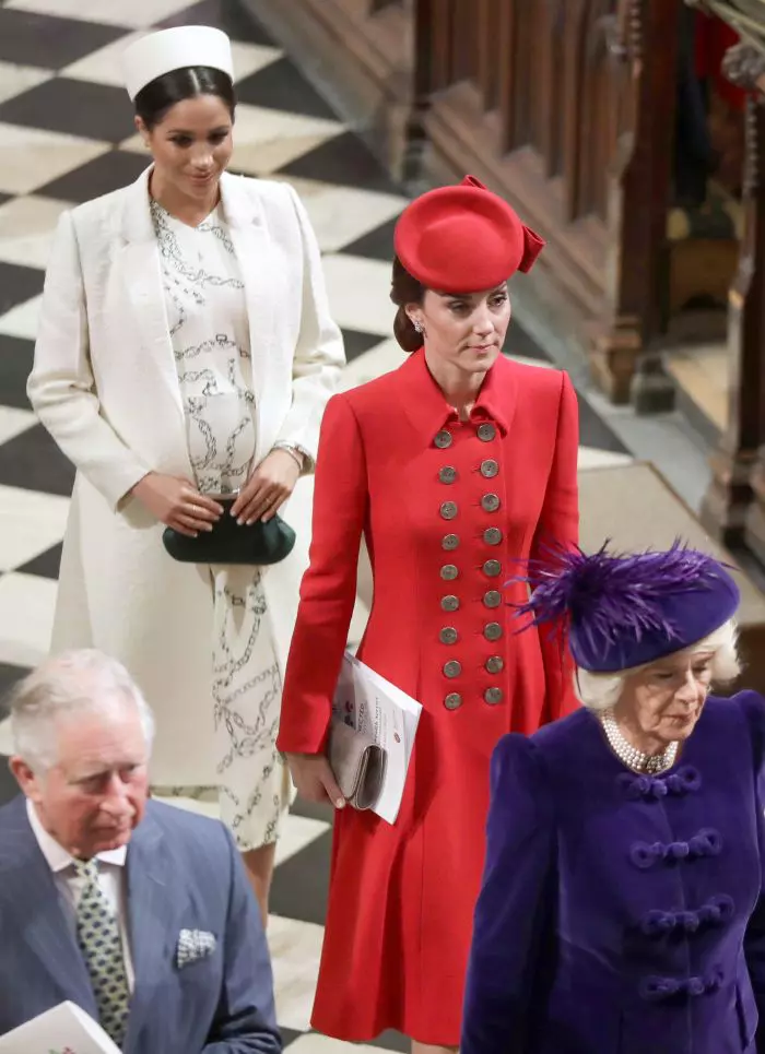 Conform protocolului, Meghan Markle trebuie să meargă în spatele lui Kate Middleton.