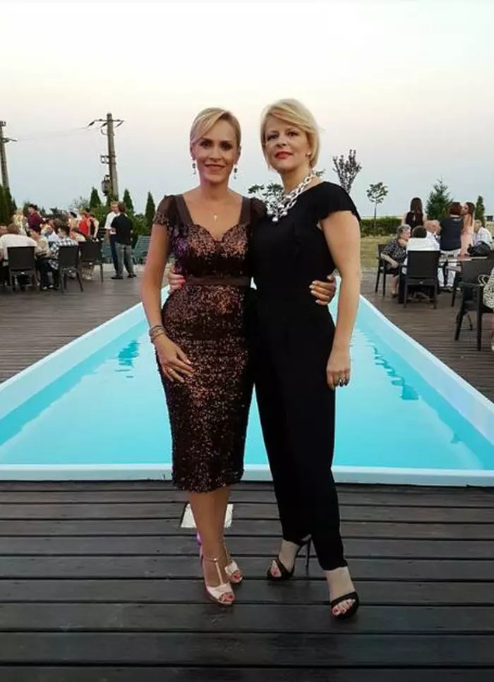 Sanda Ladoși și Gabriela Firea
