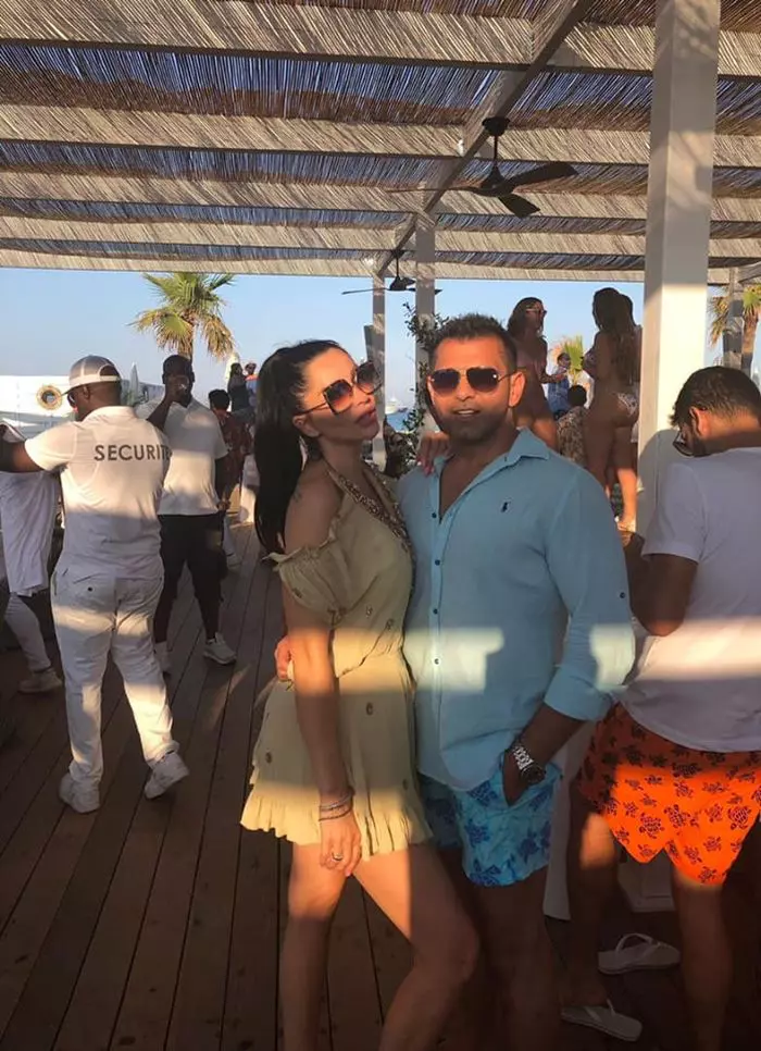 N-au stat acasă de când s-au căsătorit! Brigitte și Florin Pastramă au plecat într-o altă vacanță, în România