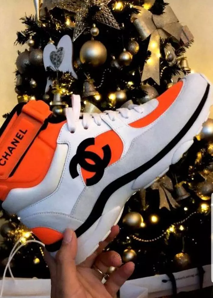 Cadou de Craciun pentru Adelina Pestritu