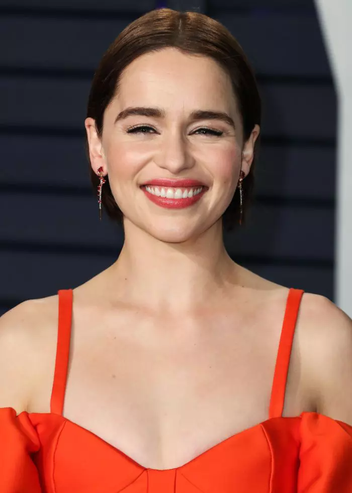 Emilia Clarke este acum în afara oricărui pericol