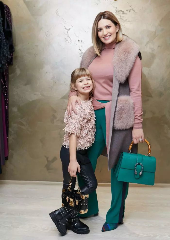 Ela Crăciun și fiica sa