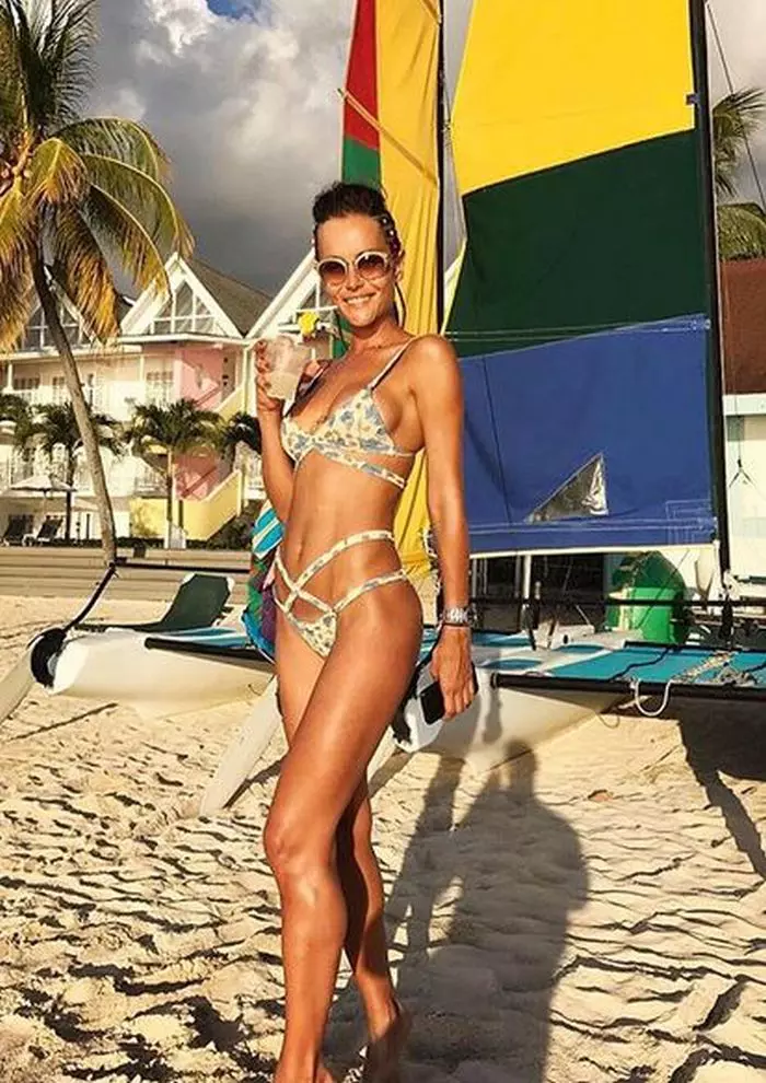 Natalia Bruges are 33 de ani