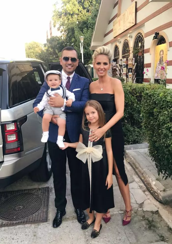 Andreea Bănică, Lucian Mitrea și copiii Sofia și Noah