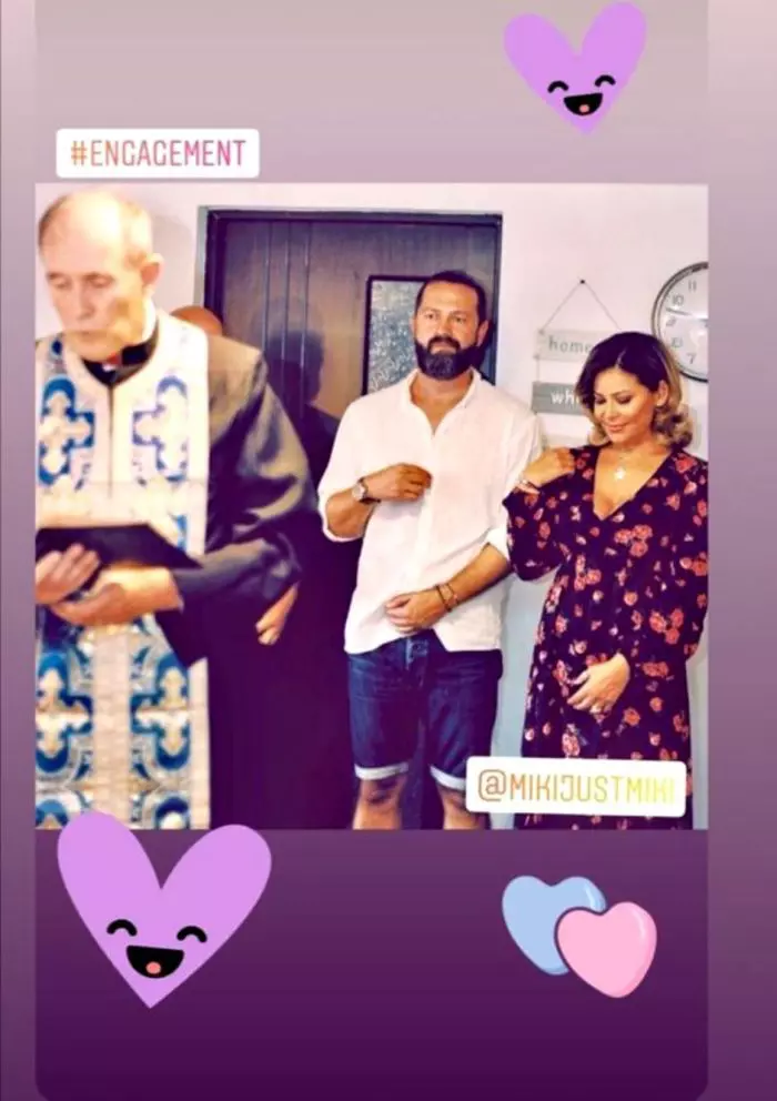 Cei doi s-au logodit la începutul lui septembrie, după o relație de 16 ani