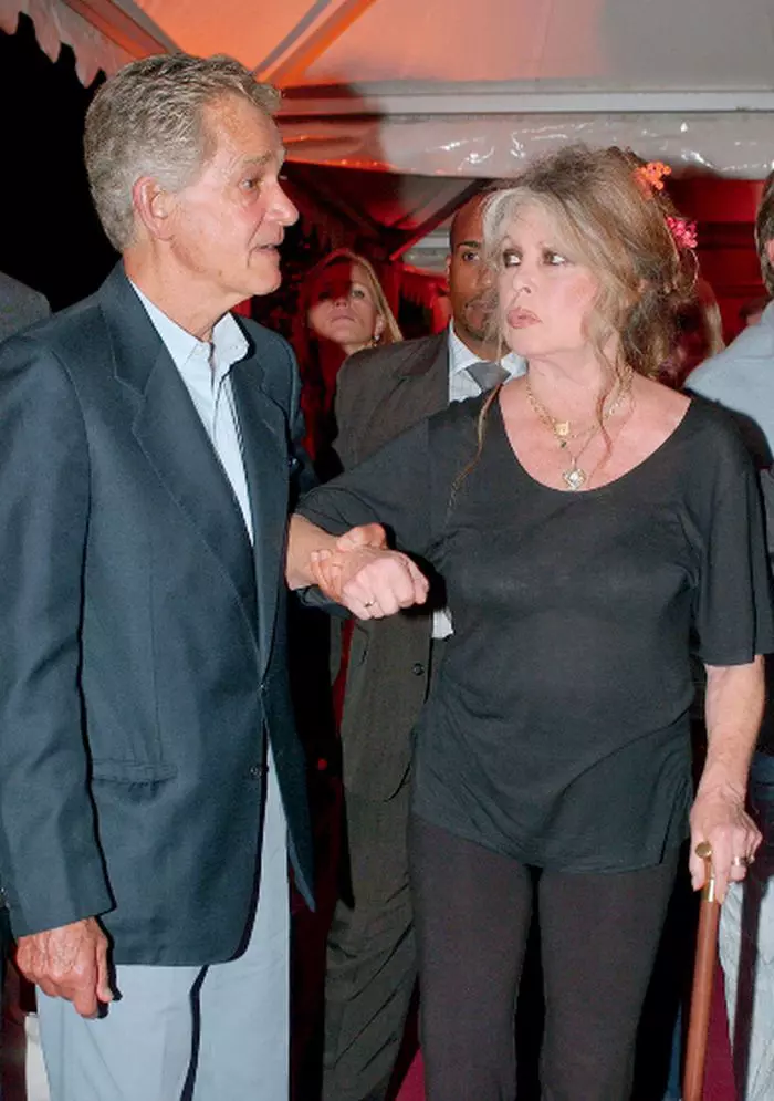 Brigitte Bardot și soțul ei Bernard D'Ormale, în 2004