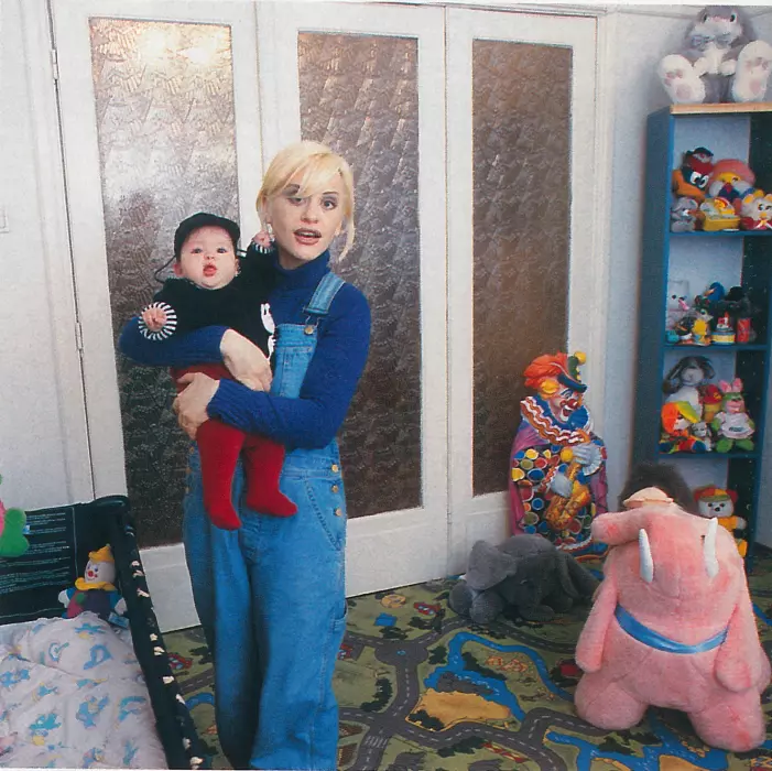 1999 Loredana si Elena - revista Unica