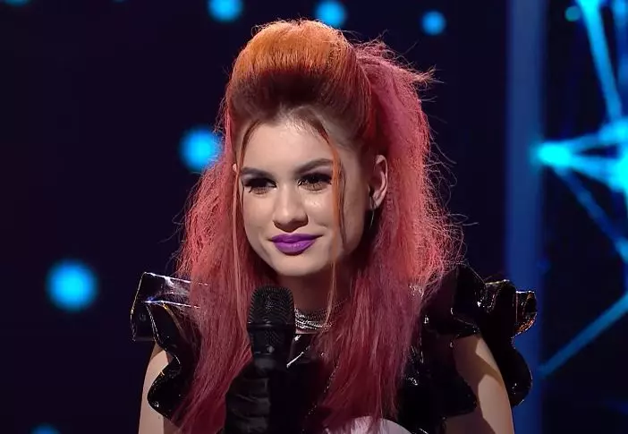 naomi-prie-superstar-1