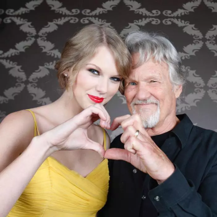 31948614_598913960443420_2335837789498638336_n