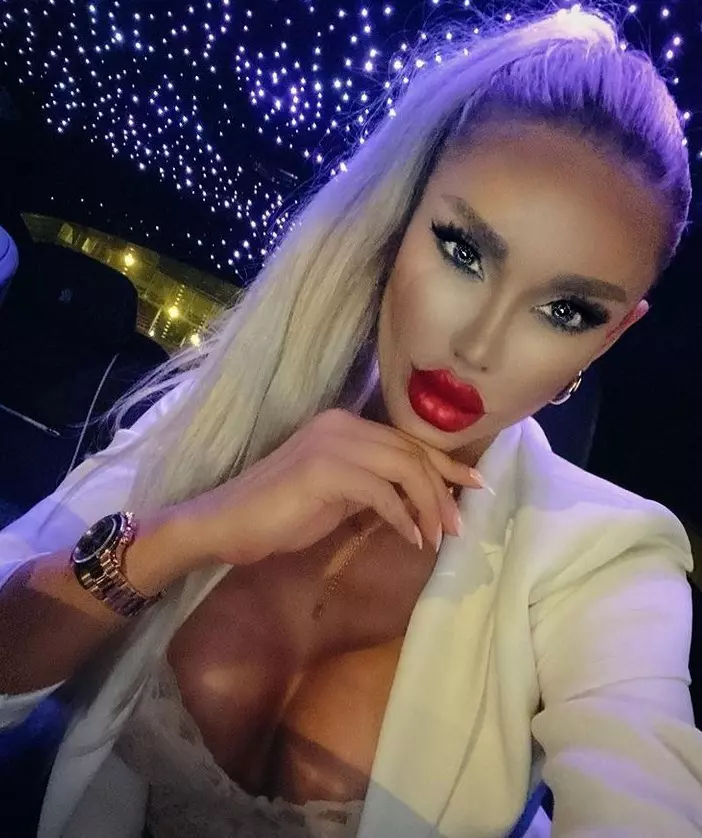 Bianca-Drăgușanu-3