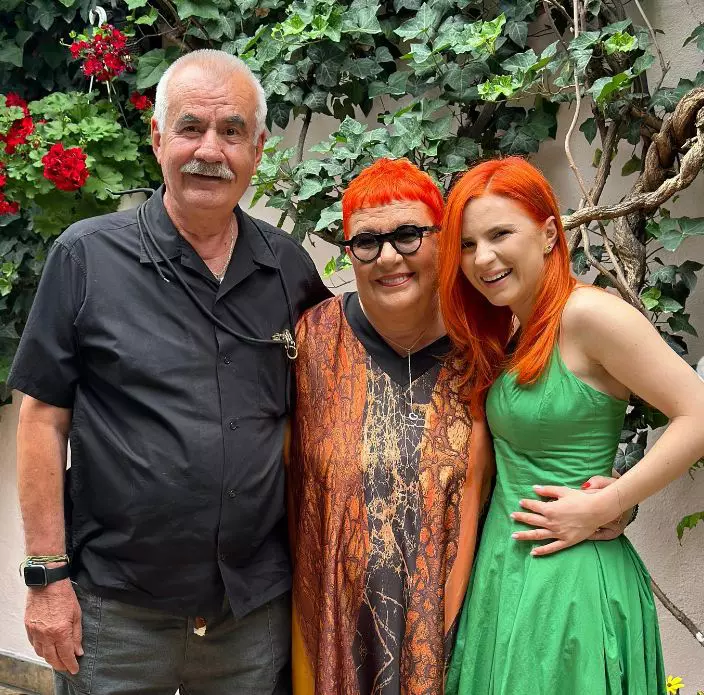 cristina-ciobanasu-si-familia-ion