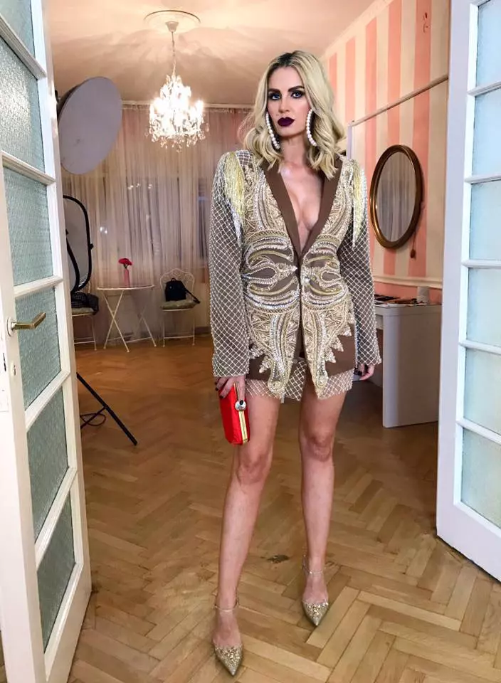 Andreea Banica 2