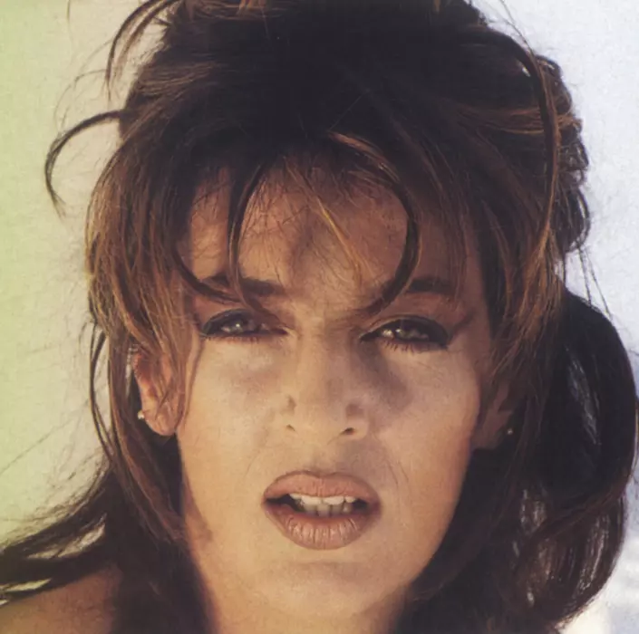 Laura Stoica in Unica - 1999