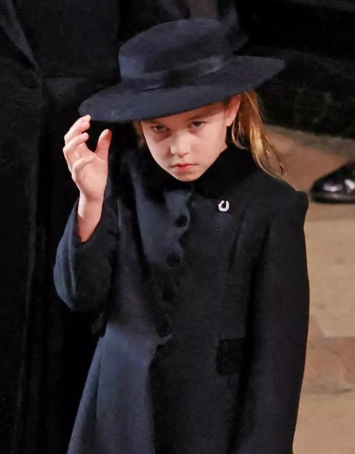 Prințul George și Prințesa Charlotte la înmormântarea Reginei Elisabeta a II-a (1)