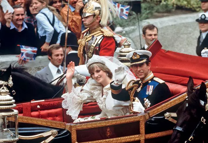 Diana și Charles, pe 29 iulie 1981, ziua în care s-au căsătorit