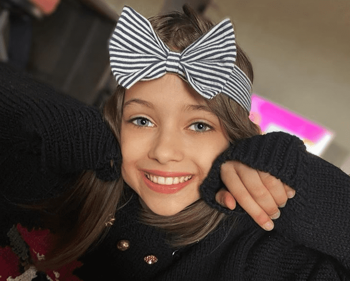 fiica-iuliei-albu-de-o-frumusete-rapitoare-mikaela-a-mostenit-trasaturile-minunate-ale-parintilor-ei_4_size20