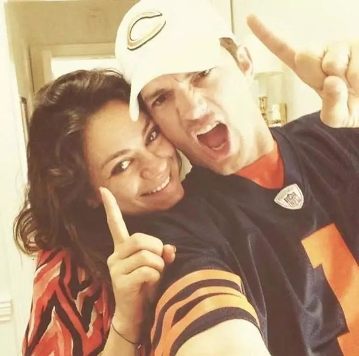 Ashton si Mila