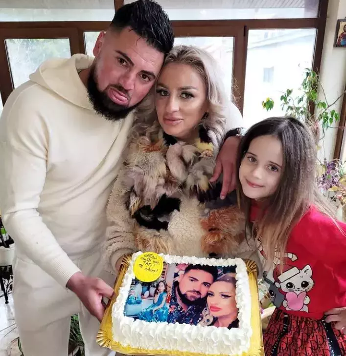 sanziana-buruiana-reactie-dupa-ce-s-a-zvonit-ca-divorteaza-6