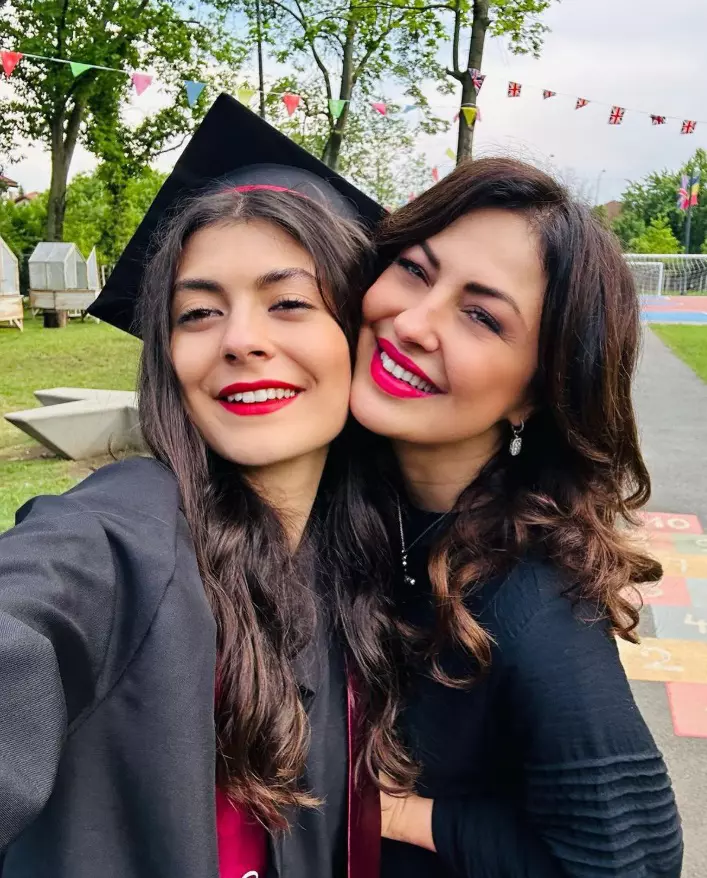 Letitia Badea si fiica Mayra 1