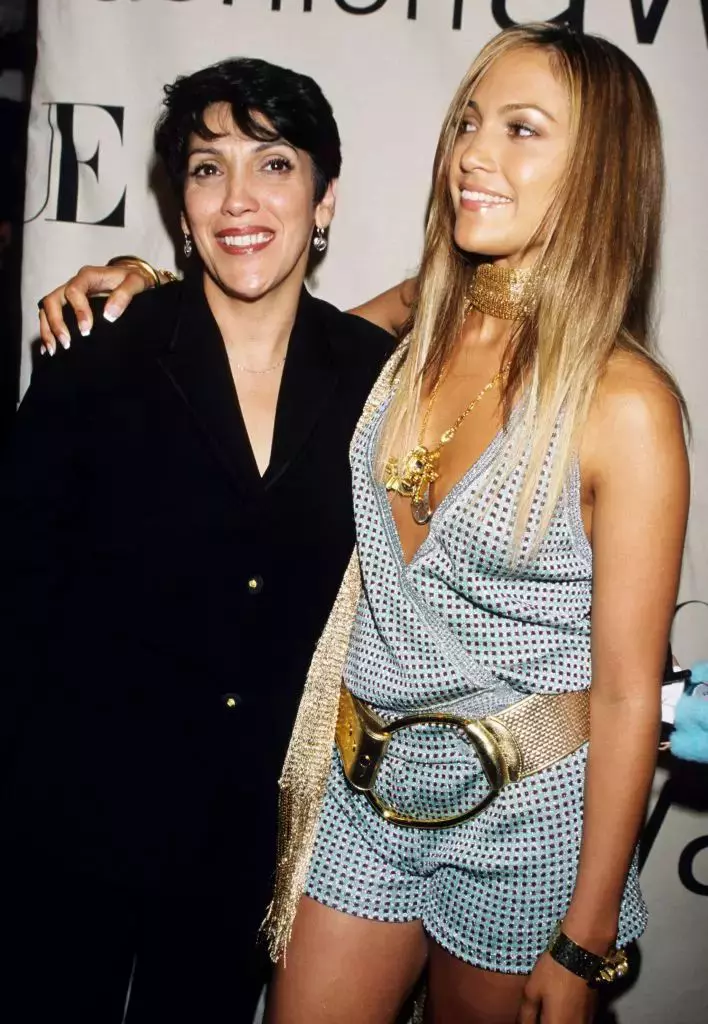 Photos-Jennifer-Lopez-Her-Mom-1-708x1024