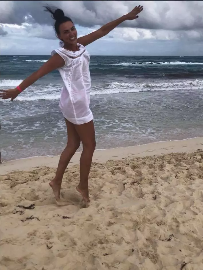 lavinia-banica-la-plaja