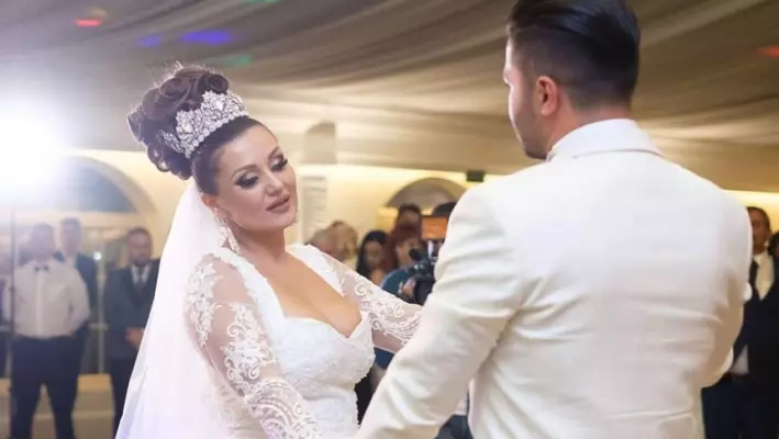 Bianca Rus s-a măritat după o lună de relaţie