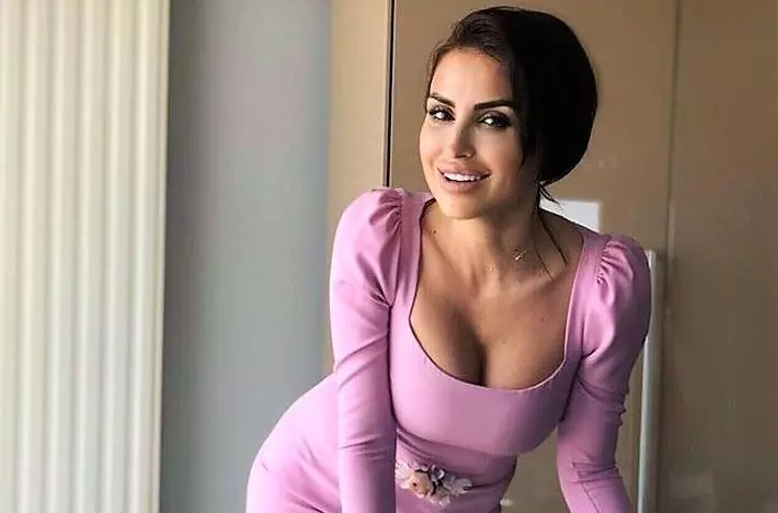 roxana-blagu-si-a-gasti-vocatia-dupa-ce-a-renuntat-la-muzica-zacum-fac-ce-mi-am-dorit-de-mica_7_1_size2