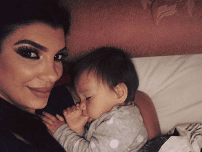 video-andreea-tonciu-se-pregateste-de-sarbatori_1_size20