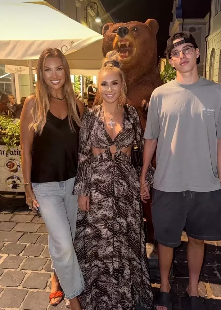 Anamaria prodan si Anca