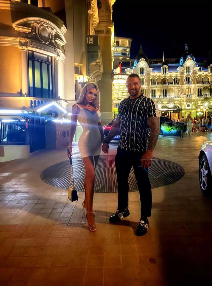 Bianca-Dragusanu-1-2-1-2