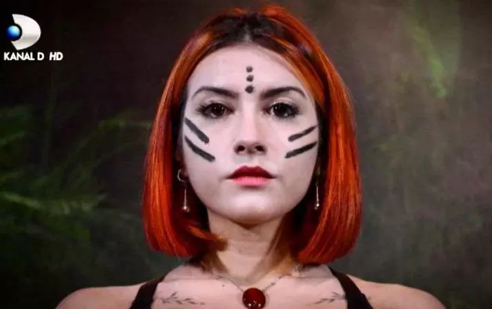 Roxana-Ghi_a-Survivor-4