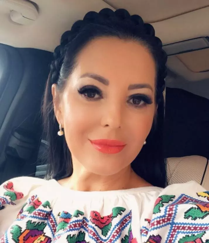 angela-rusu-este-insarcinata-pentru-a-treia-oara-la-46-de-ani-artista-a-ales-deja-numele-bebelusului_1