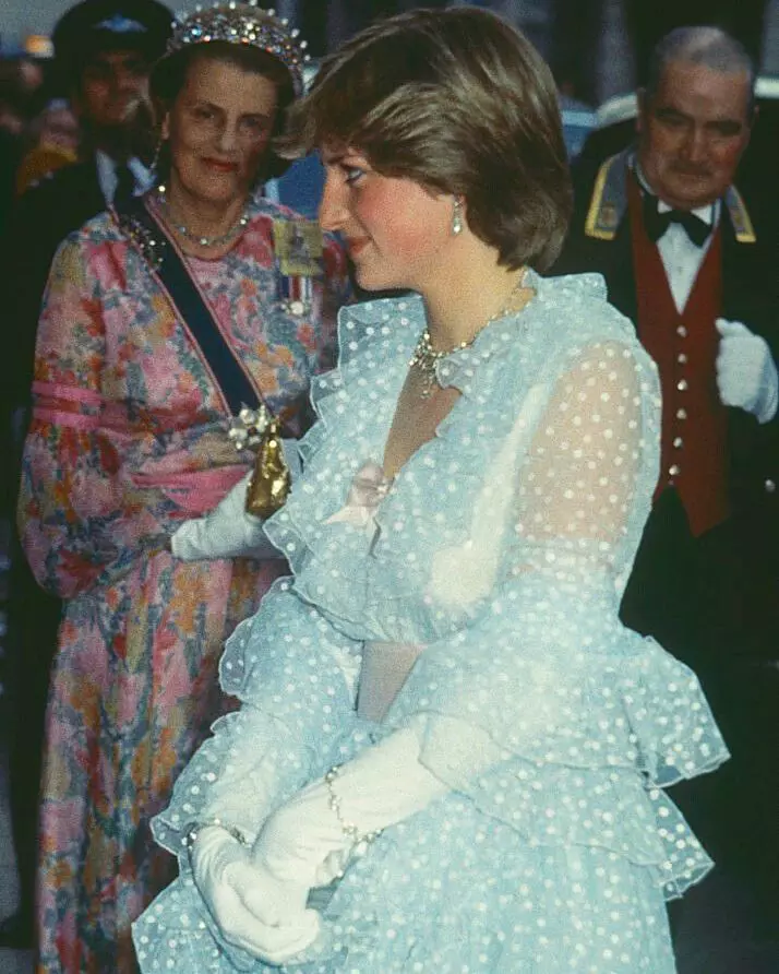 Printesa Diana icon de feminitate, eleganta & stil