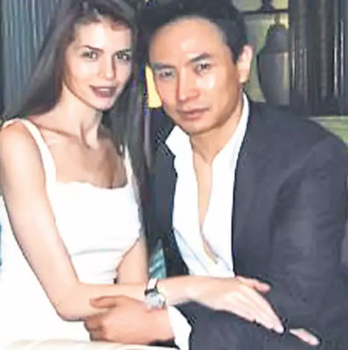 monica-gabor-mr-pink_99f27bd83f