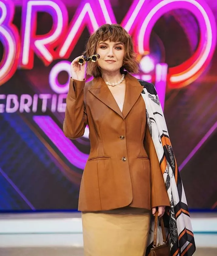 Alexandra-Ungureanu-7