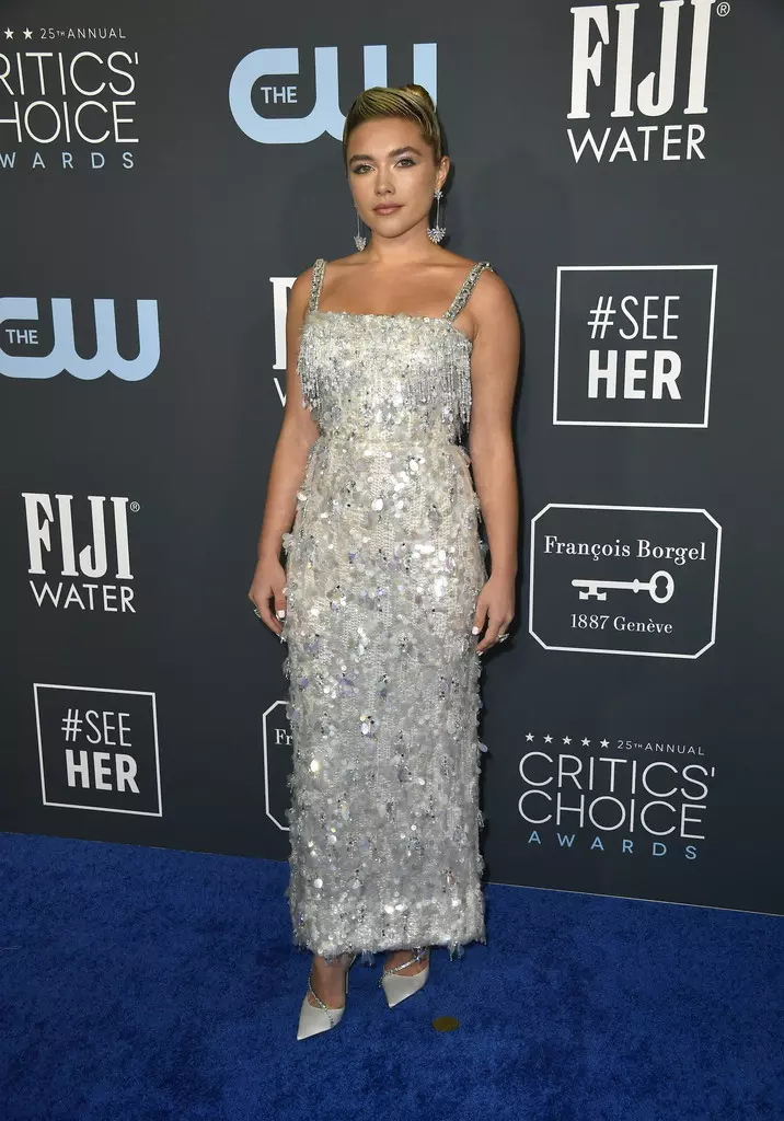 Florence Pugh într-o rochie Prada